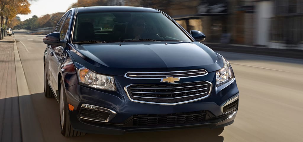 2015-chevrolet-cruze-ltz-front-end-in-motion