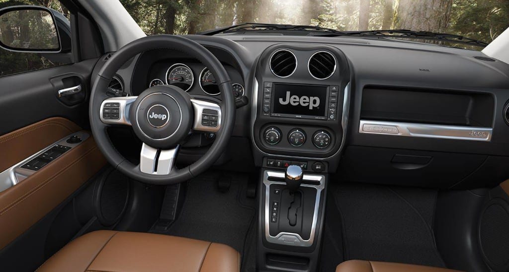 2-2014-jeep-compass-saddle-tan-interior-trim