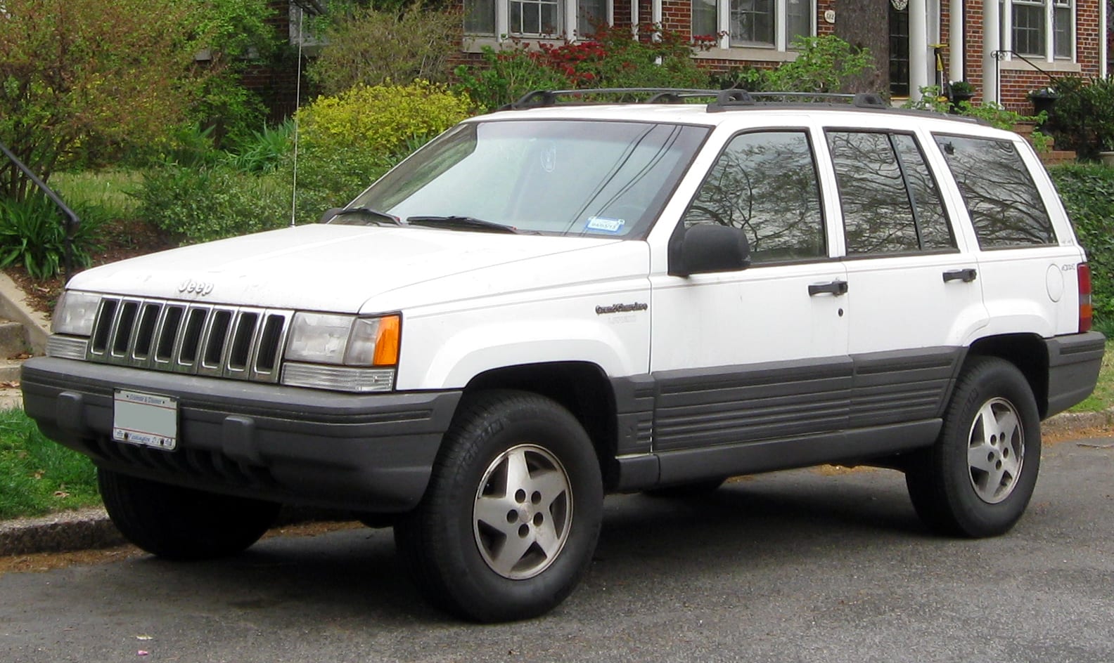Which Generation of the Jeep Grand Cherokee Should I Opt