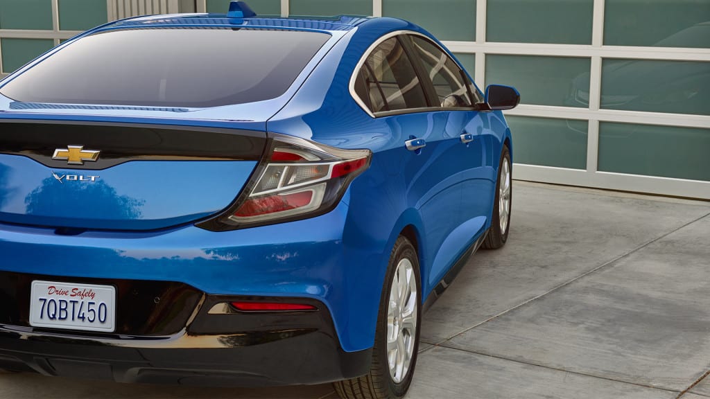 2017 Chevy Volt Design