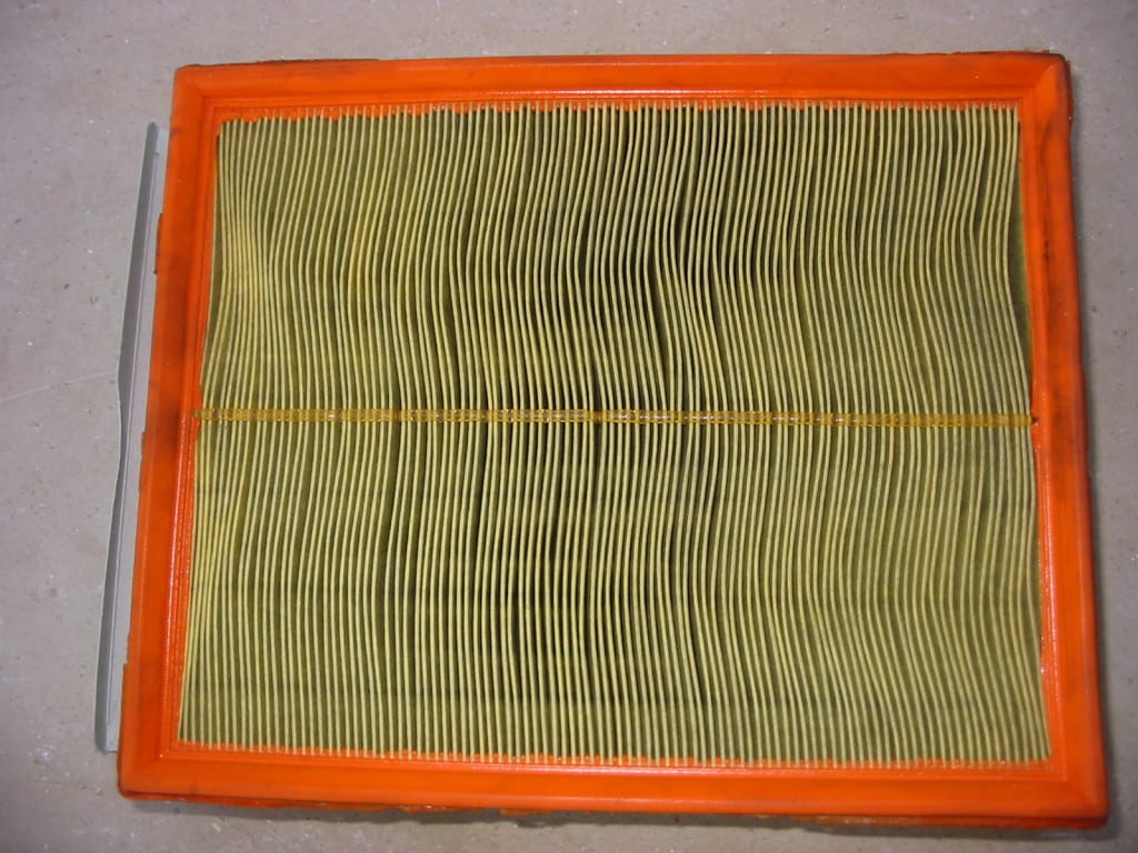 Air_filter,_opel_astra(2)