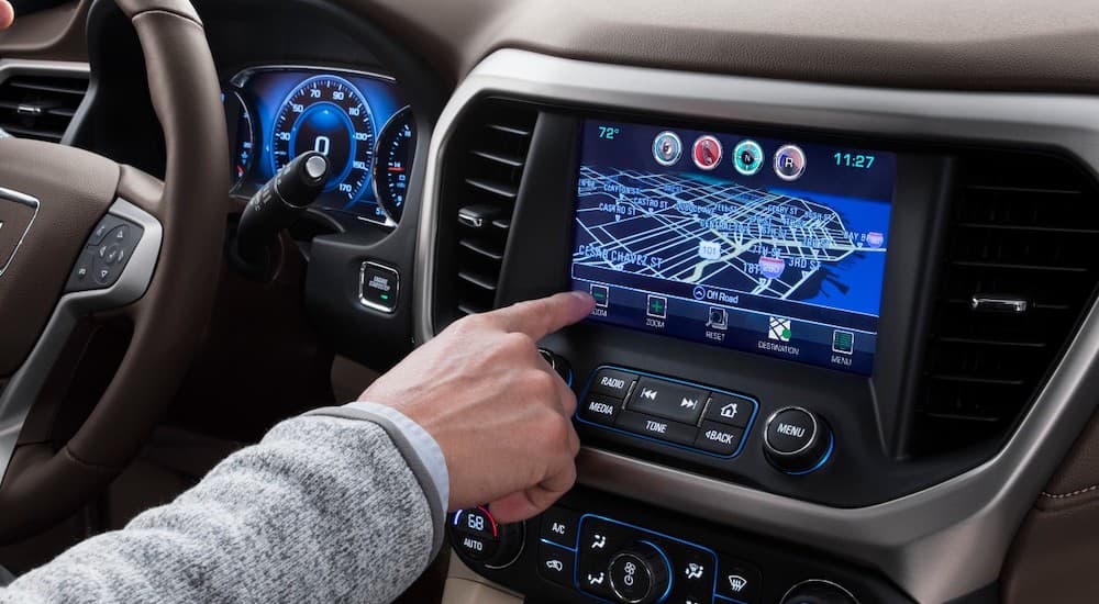 The tech features, which you should check out when comparing the 2019 GMC Acadia vs 2019 Honda Pilot, of the 2019 Acadia are shown. 