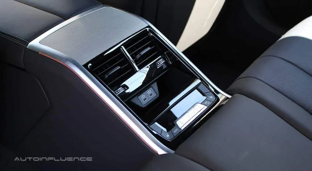 The comfort features in the rear seat of a 2020 BMW 840i Gran Coupe are shown.