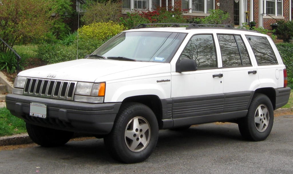 1993-1995_Jeep_Grand_Cherokee_--_03-30-2012