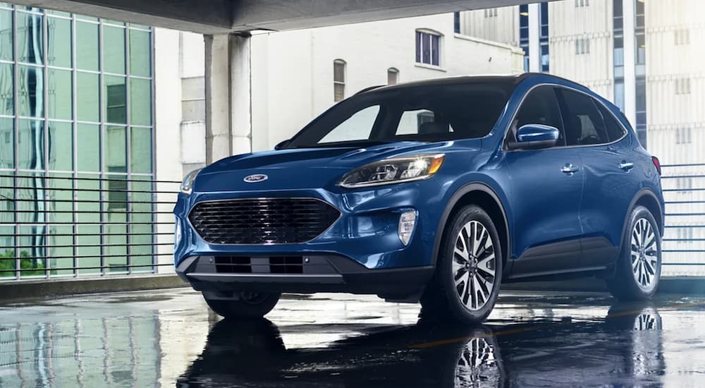 Is It Time to Go Hybrid With The 2022 Ford Escape?