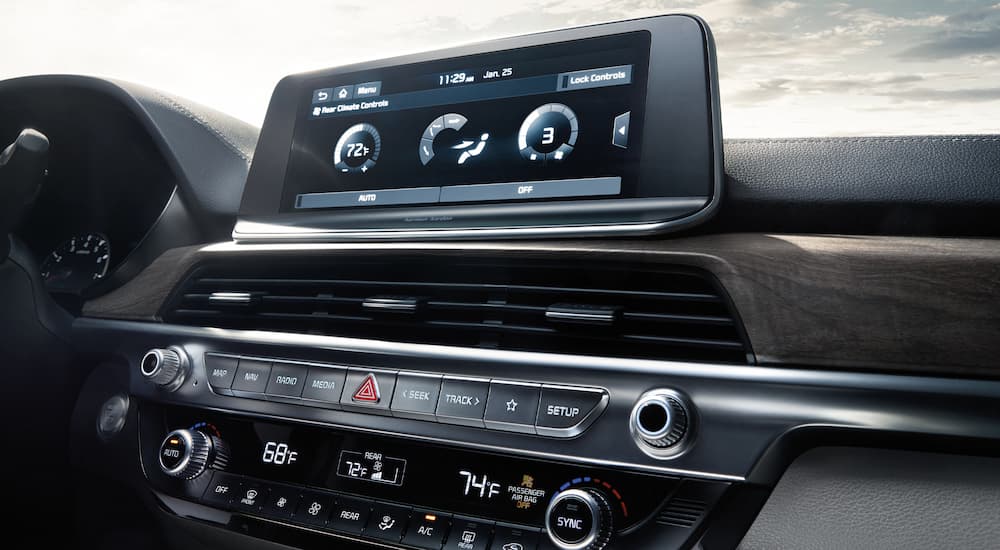 A close up of the infotainment screen in a 2022 Kia Telluride is shown.