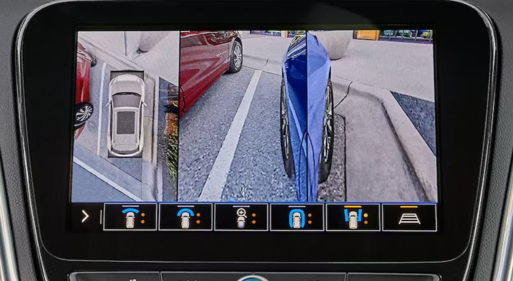 The HD Surround Vision on a dash of a 2024 Chevy Equinox is shown.