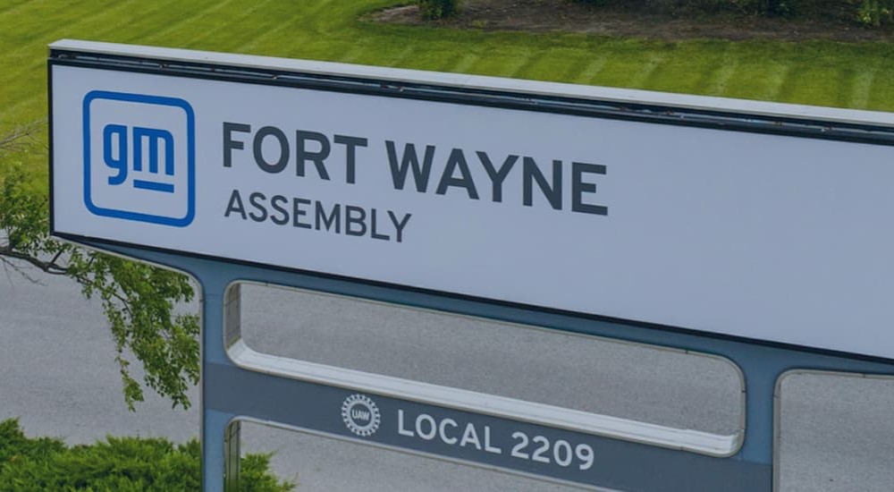 A GM sign is shown located in Fort Wayne, Indiana.