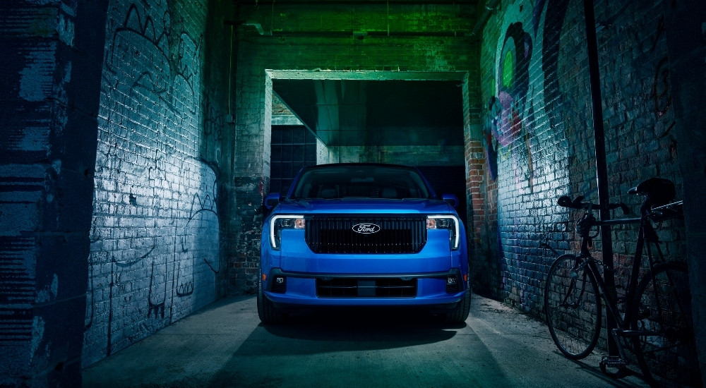 A blue 2025 Ford Maverick Lobo from the front.