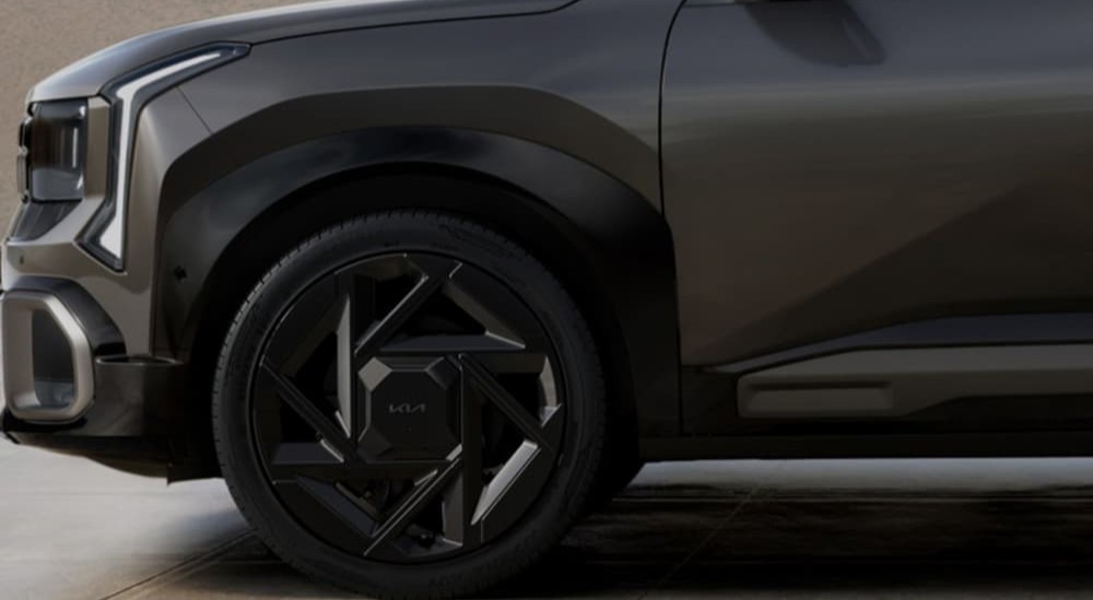 Close-up of the front end of a 2027 Kia Seltos.